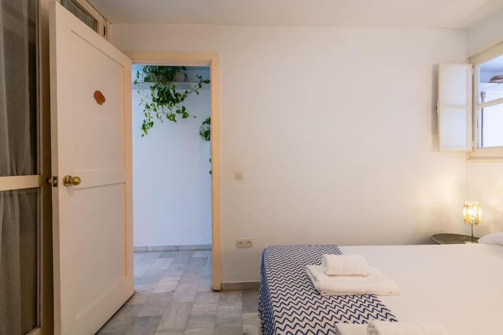 Apartamento Atico Con Vistas A La Torre Del Oro Y Catedral By Thegoodtourist *